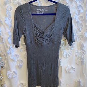 Derek Heart Grey short sleeve top